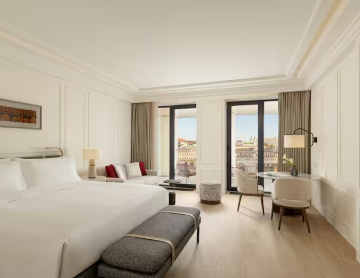 Premier Suite 2-мест. DBL с/б вид на реку и Старый город - Гостиница Waldorf Astoria Minsk / Уолдорф Астория Минск